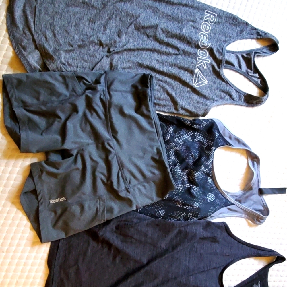 REEBOK athletic lot - 3 tanks 1 shorts